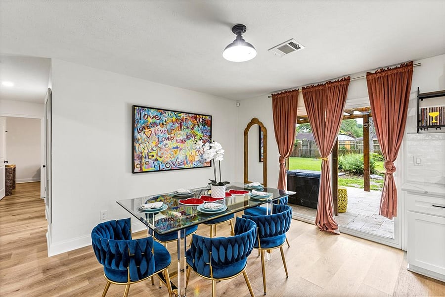 Furnished Finder property 875120_1 photo 22