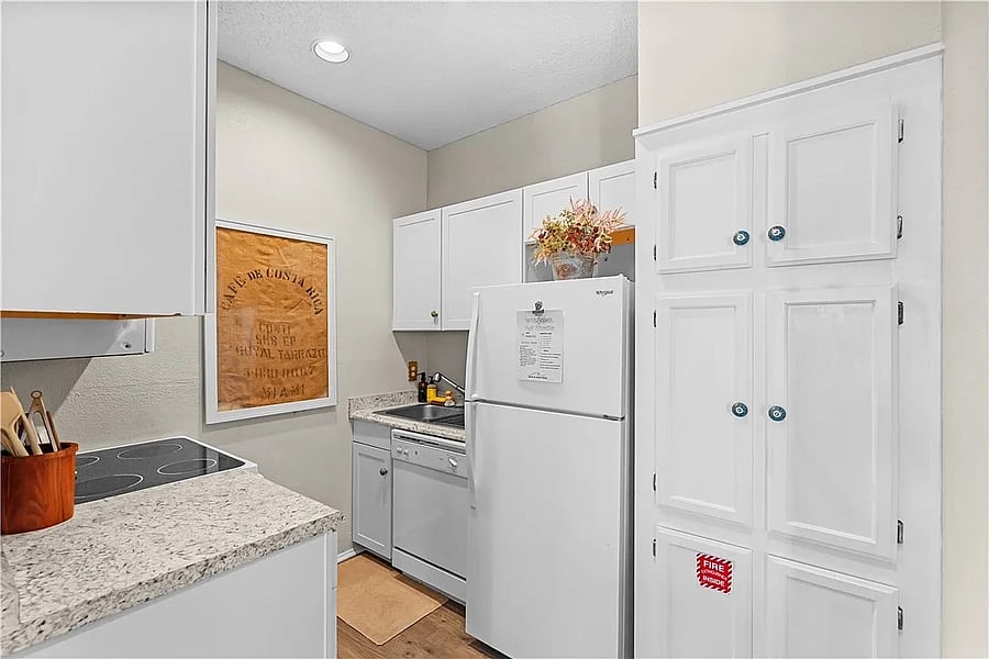 Furnished Finder property 875131_1 photo 7