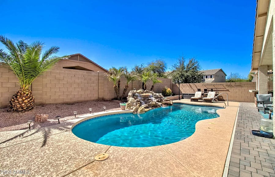 Furnished Finder property 875165_1 photo 17