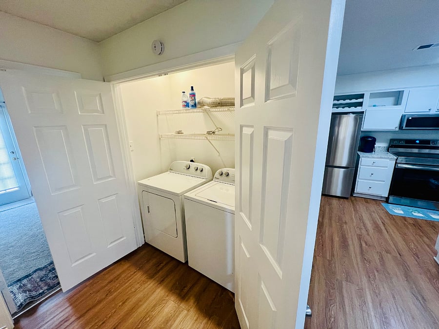 Furnished Finder property 875180_1 photo 32
