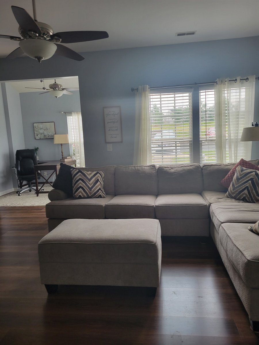Living room as viewed from the kitchen.