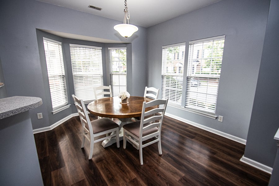 eating area to the right upon entering the front door