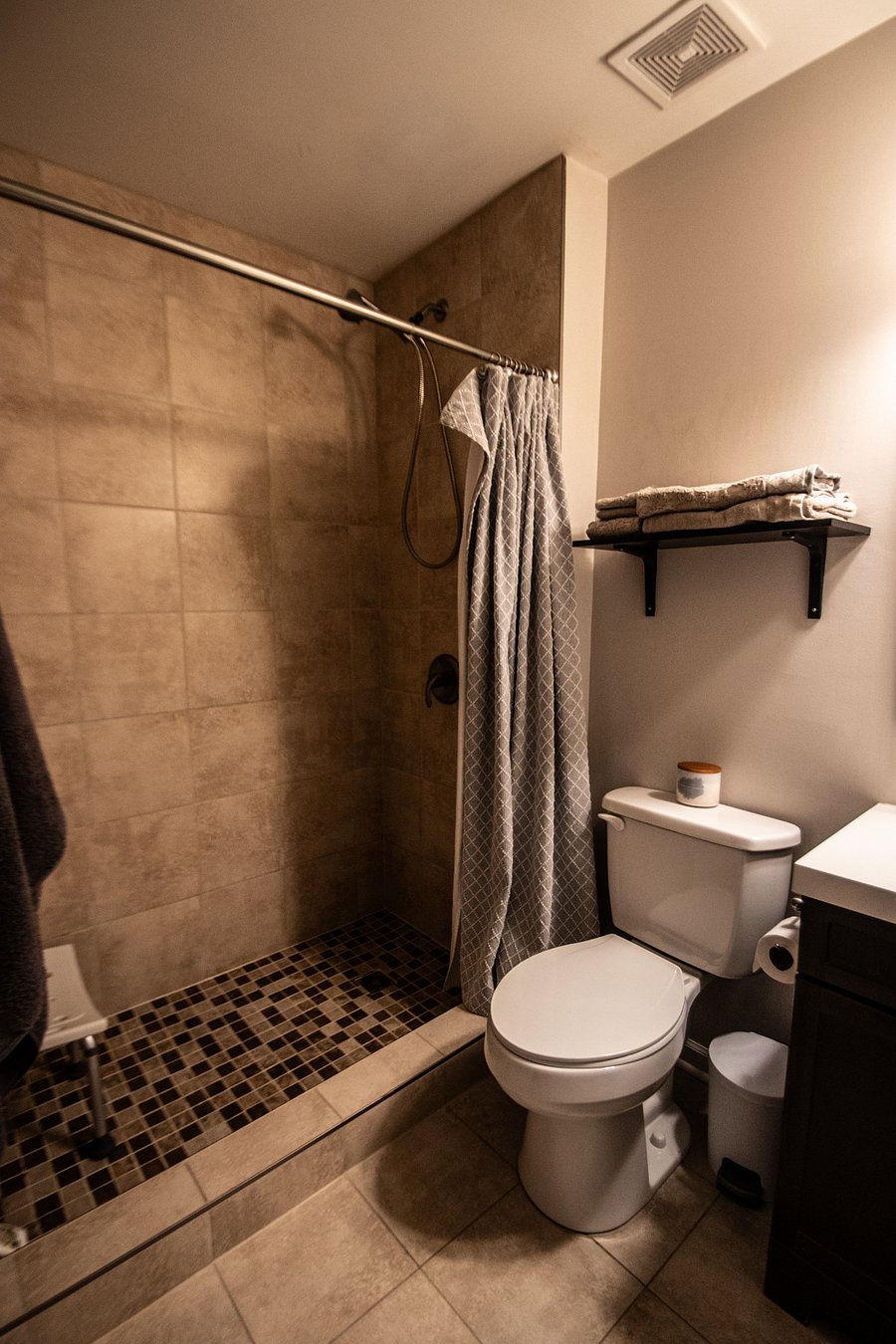 Hallway bathroom upstairs