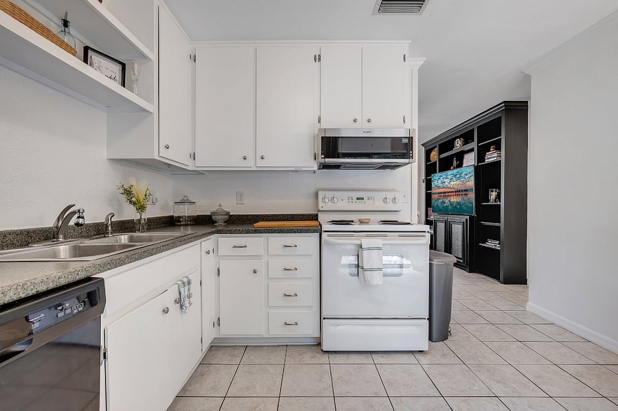 Furnished Finder property 875236_1 photo 16