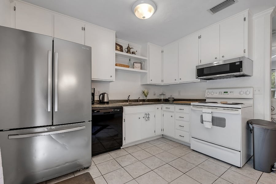 Furnished Finder property 875236_1 photo 18