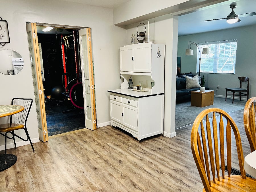 Gym in respect to kitchen