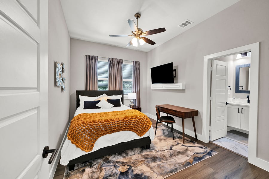 Room 4 Interior