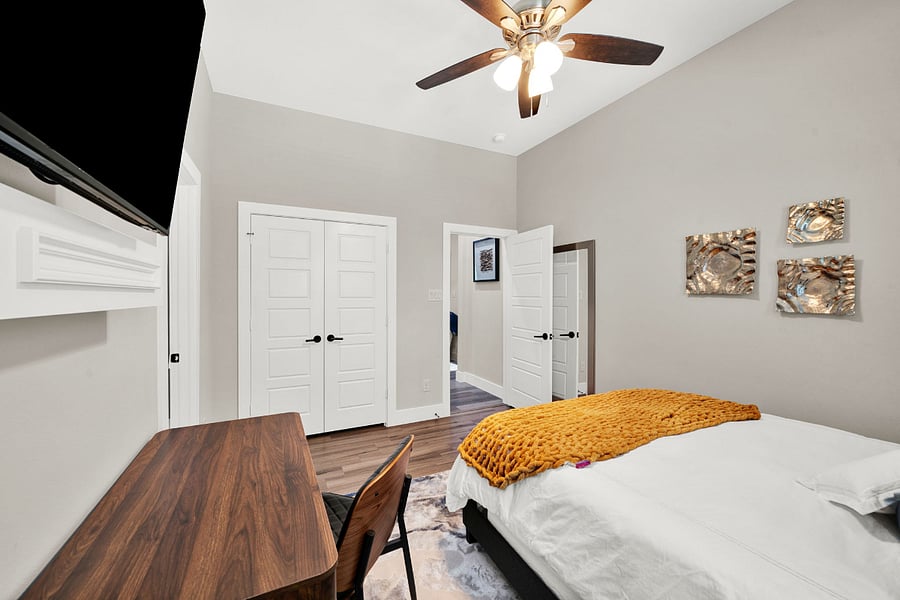 Room 4 Interior