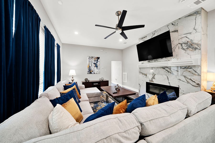 1st Floor Living Room and Kitchen Area