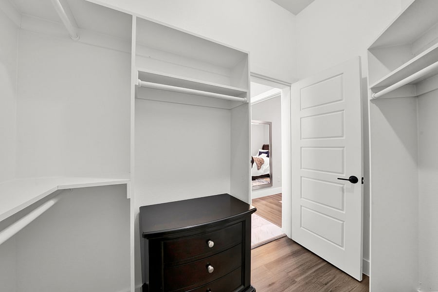 Room 5 Walk-in Closet