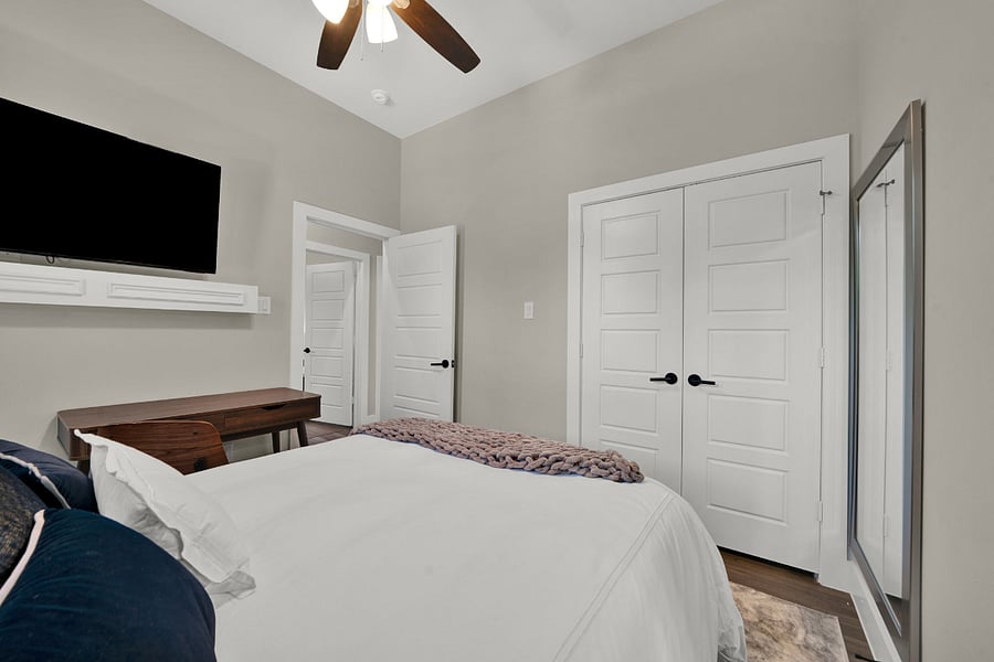 Room 7 Interior