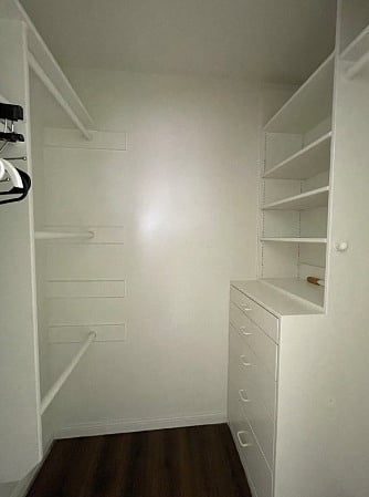 Rooms with walk-in closets