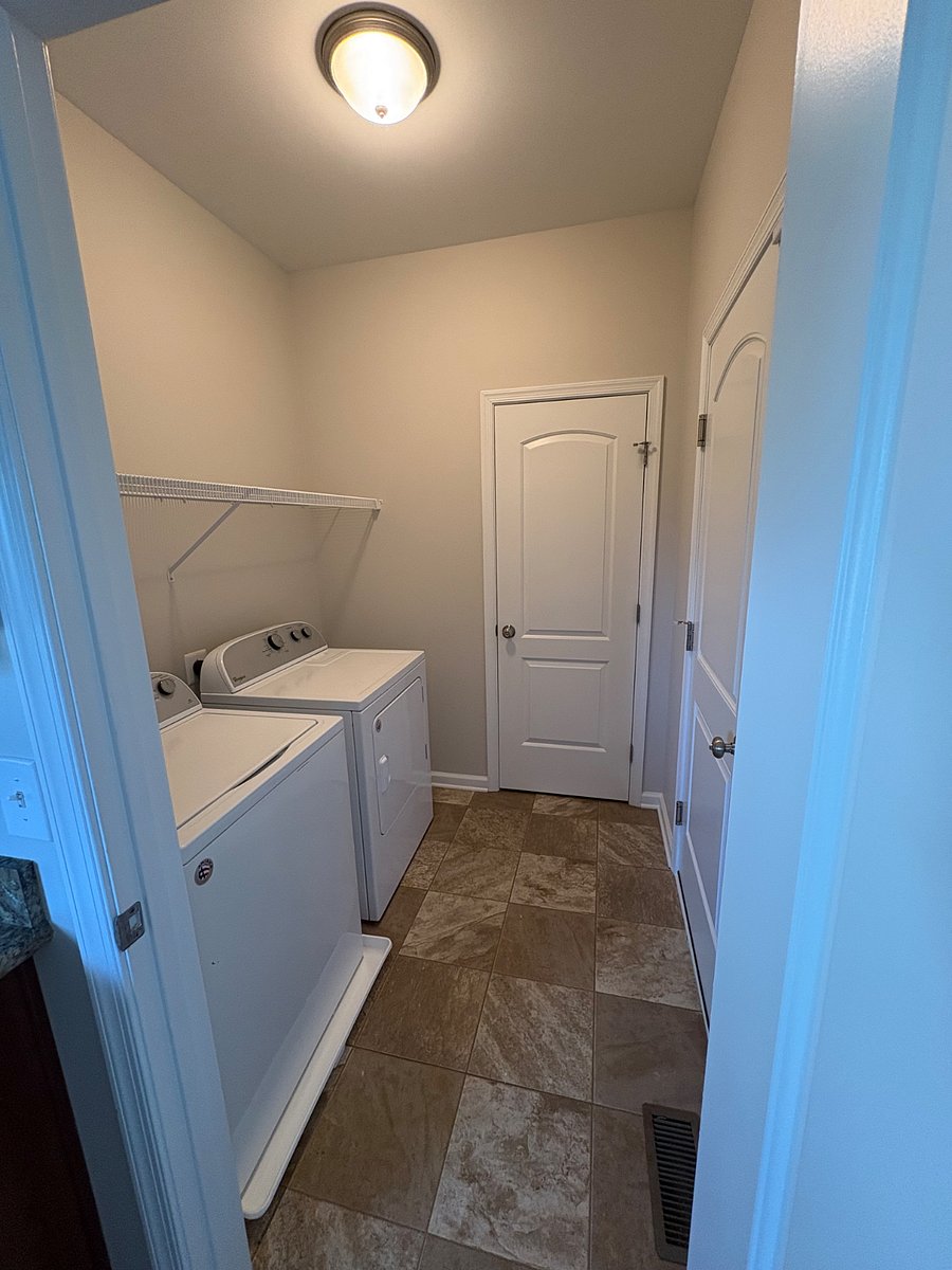 Furnished Finder property 875383_1 photo 8