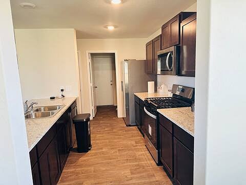 Furnished Finder property 875402_1 photo 4