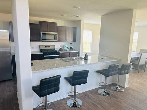 Furnished Finder property 875402_1 photo 5