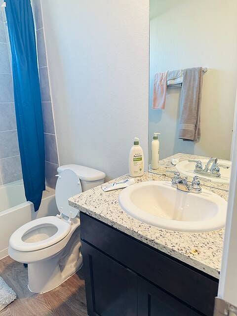 Furnished Finder property 875402_1 photo 11