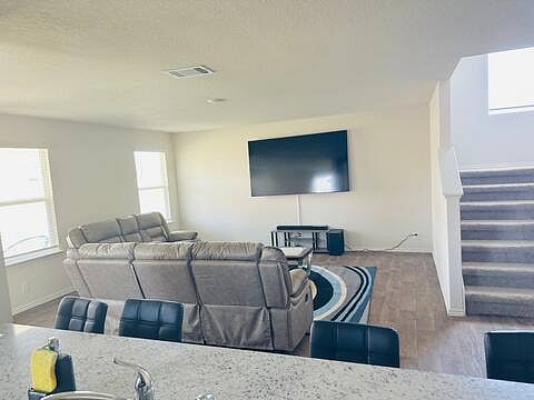 Furnished Finder property 875402_1 photo 19