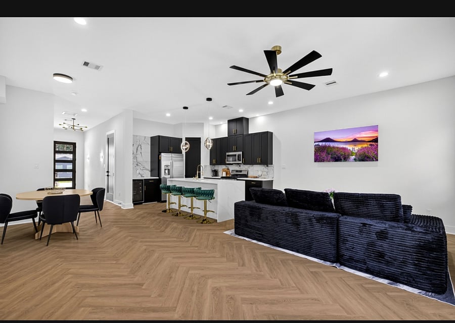 Furnished Finder property 875419_2 photo 3