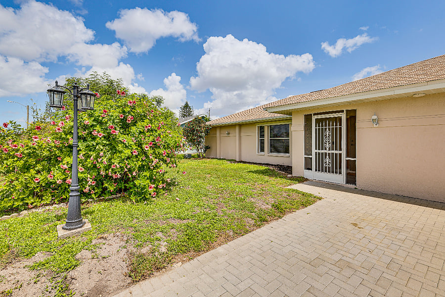 Furnished Finder property 875427_1 photo 25