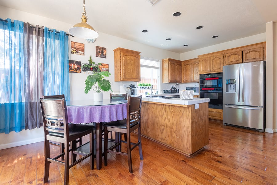 Another dining table by the kitchen, for 4 people