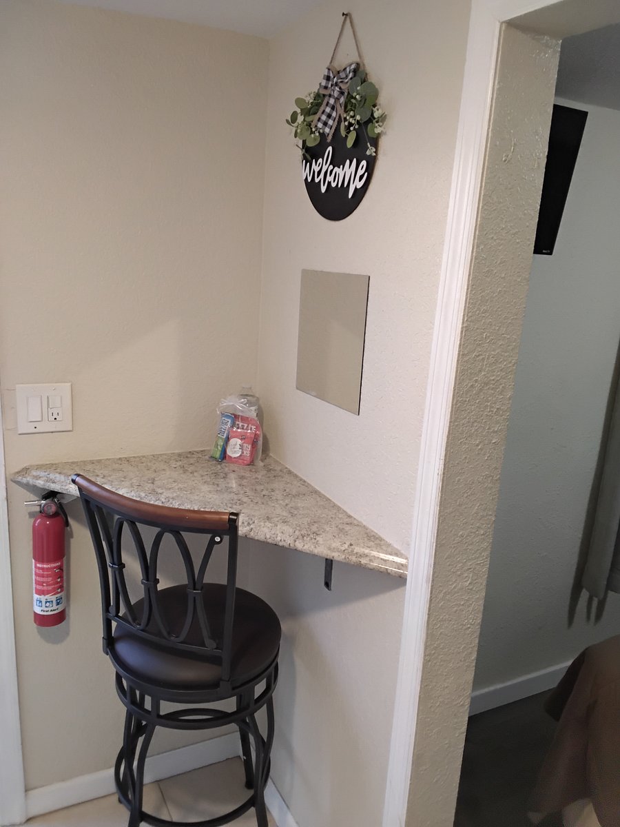 Furnished Finder property 875489_1 photo 4