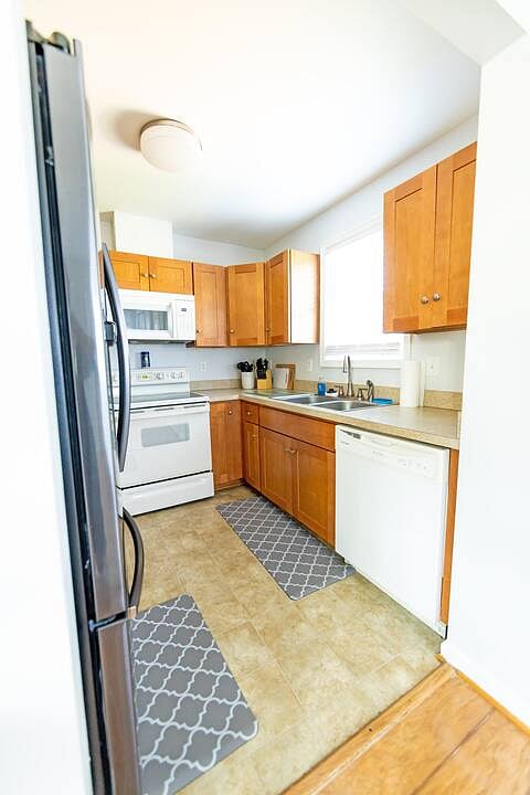 Furnished Finder property 875554_1 photo 3