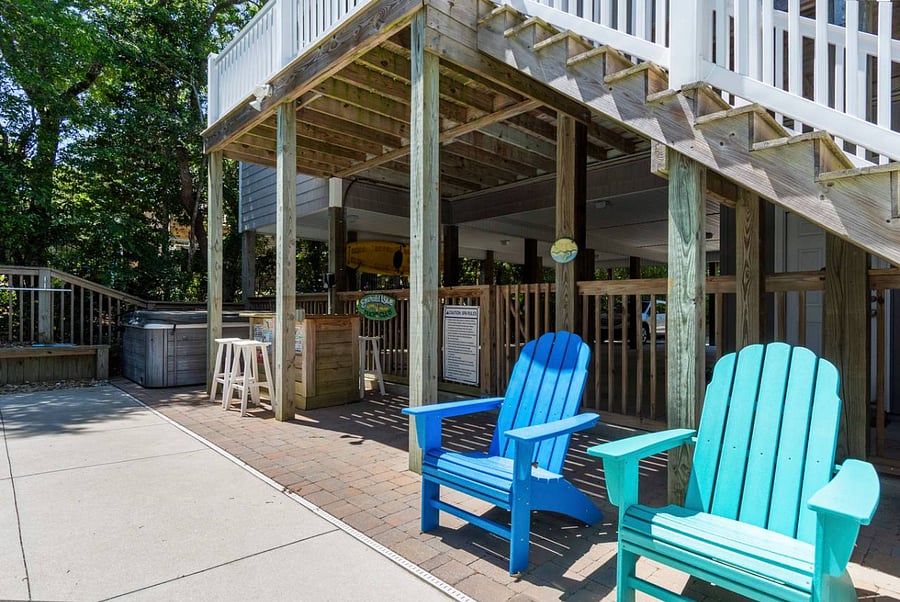 Plenty of seating in rear outdoor space