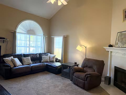 Furnished Finder property 875666_1 photo 3