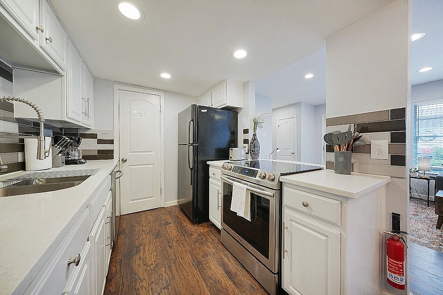 Furnished Finder property 875807_1 photo 11