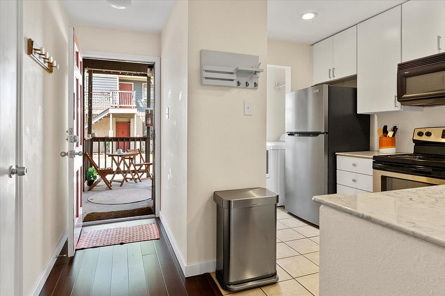 Furnished Finder property 875861_1 photo 6