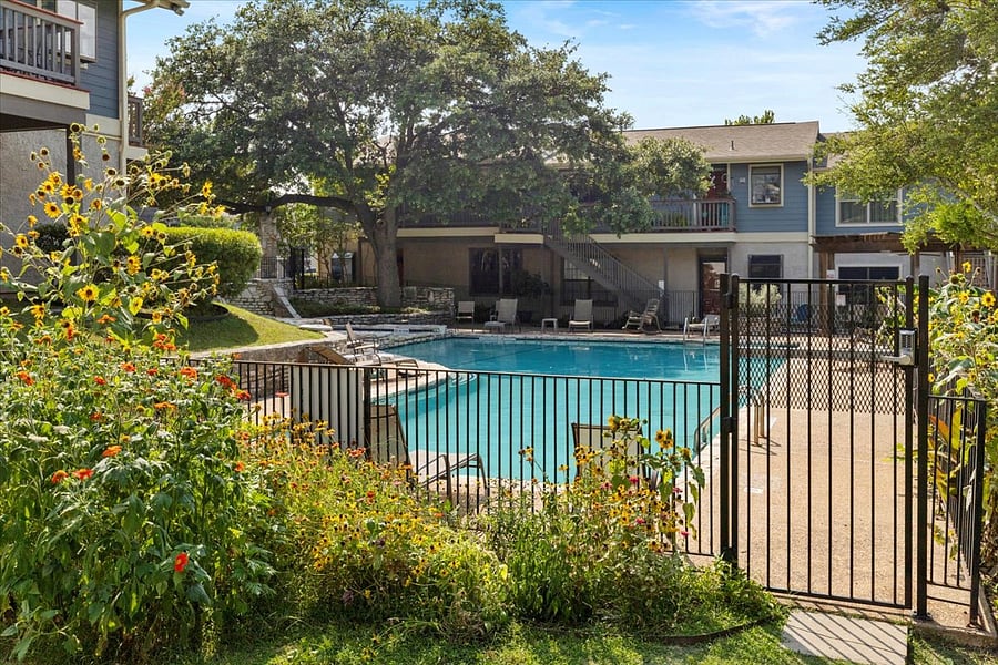 Furnished Finder property 875861_1 photo 20