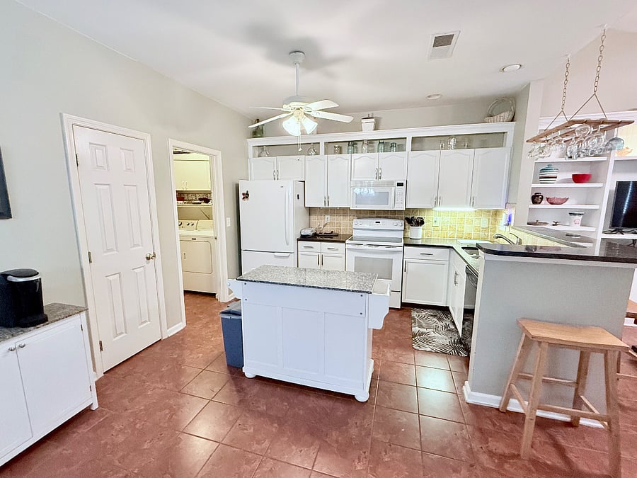 Furnished Finder property 875865_1 photo 3