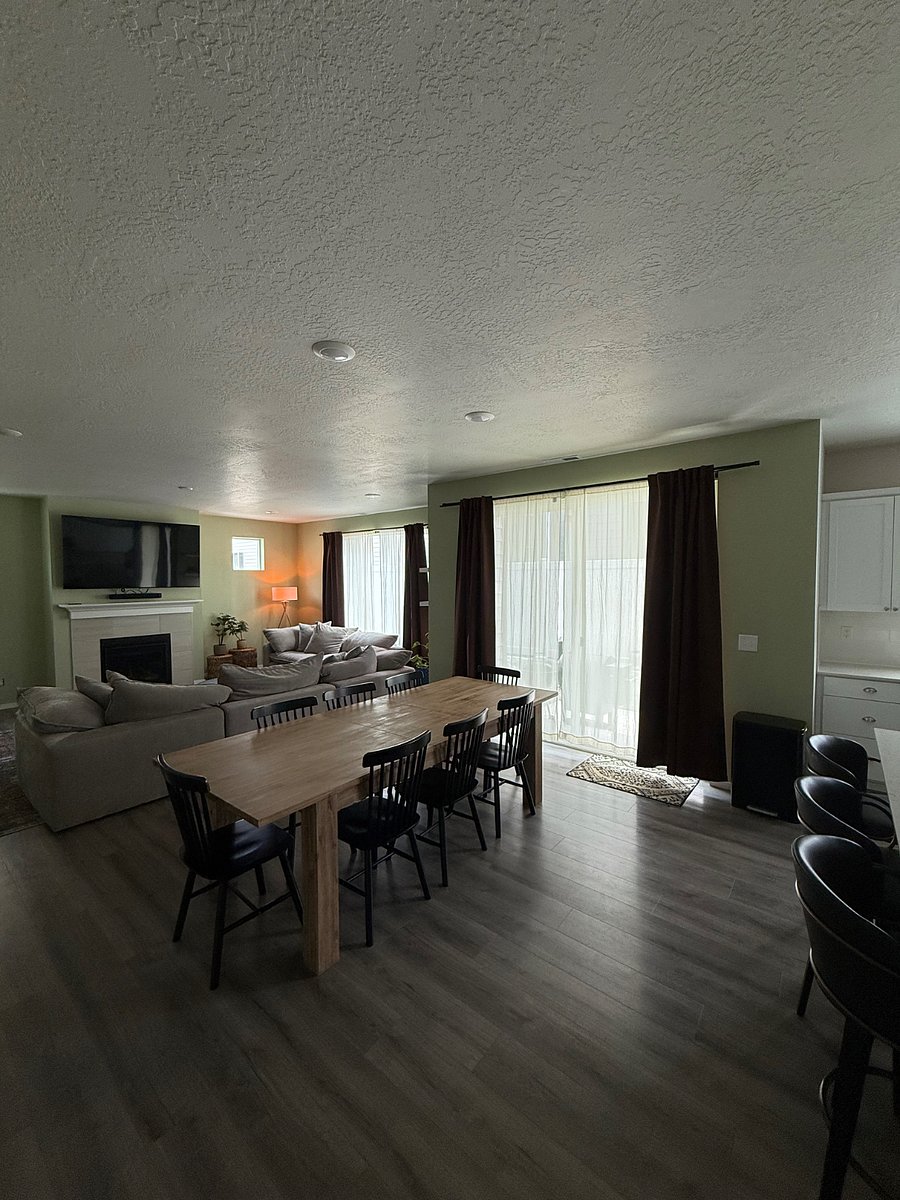 Furnished Finder property 875896_1 photo 3