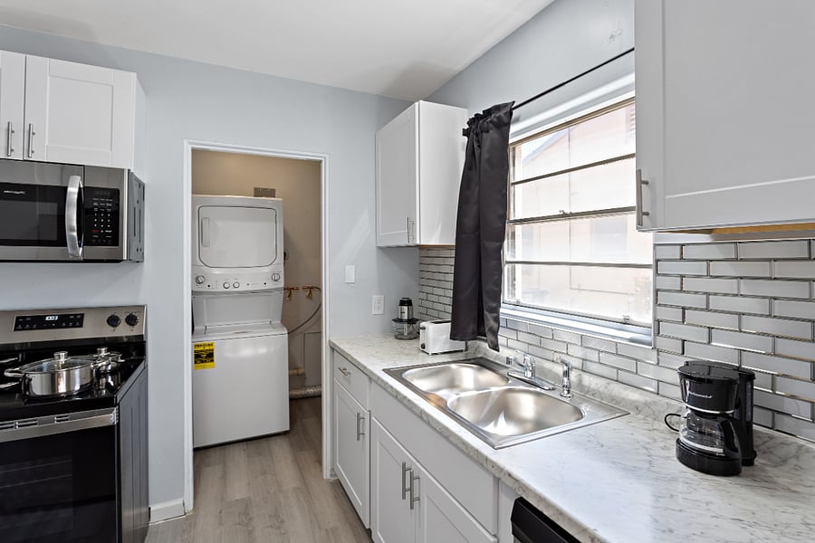 Furnished Finder property 875899_1 photo 6