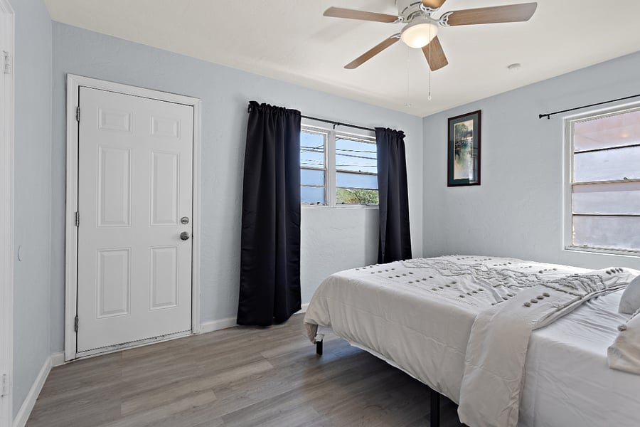 Luxury Memory foam King-sized bed