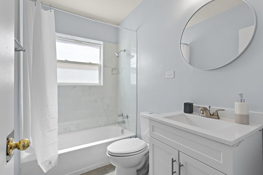 Fully renovated bathroom