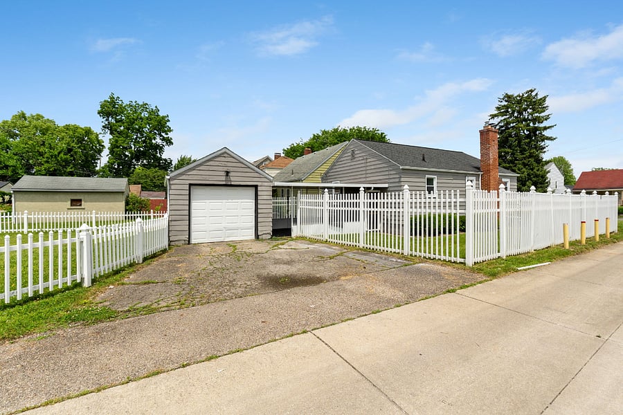 Furnished Finder property 875906_1 photo 15
