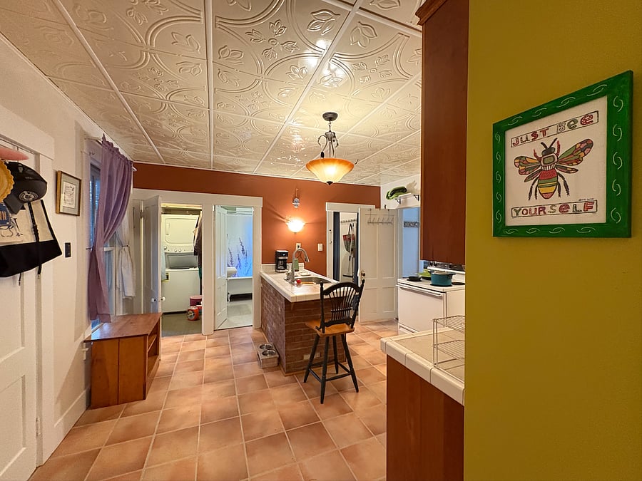 Furnished Finder property 875927_1 photo 8