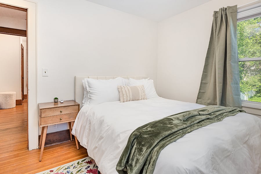 Furnished Finder property 875939_1 photo 12