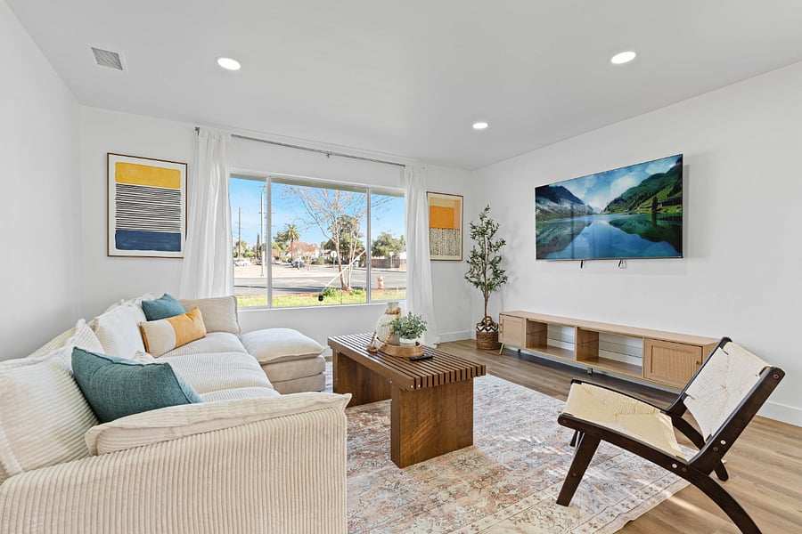 Furnished Finder property 875988_1 photo 3