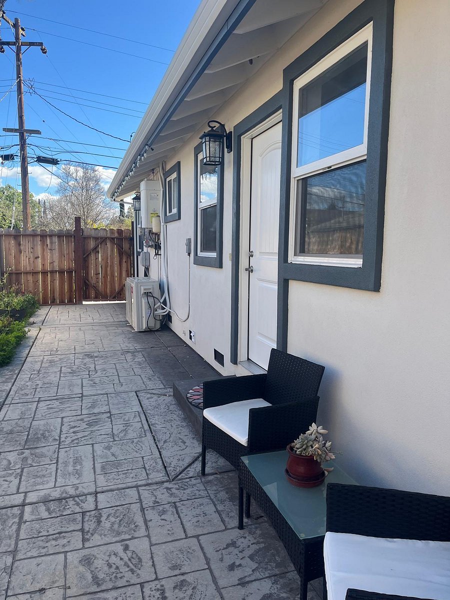 Furnished Finder property 876001_1 photo 15