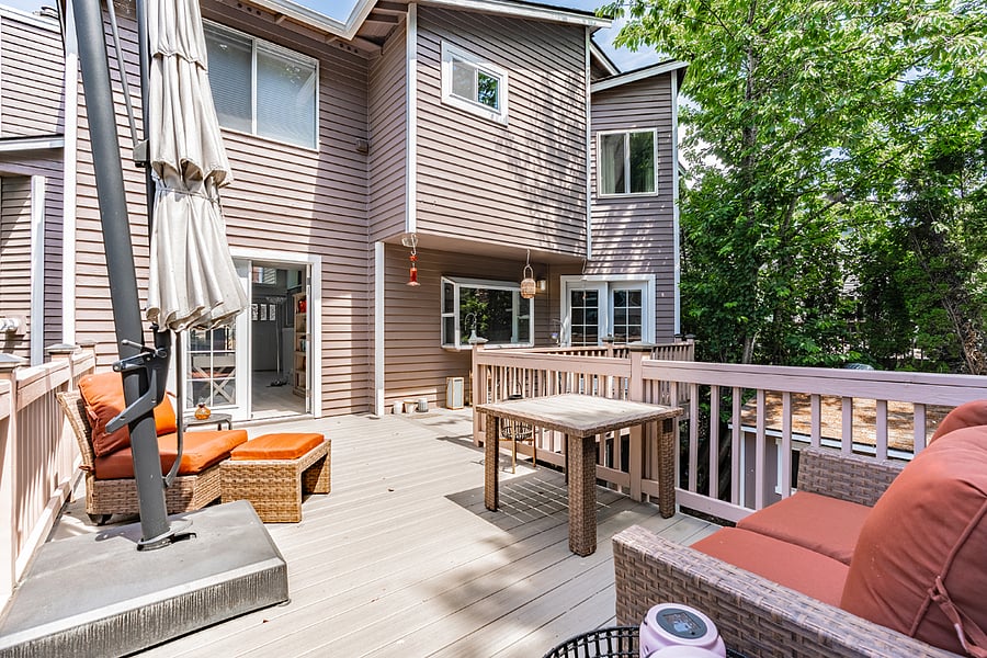 New deck with BBQ Grill