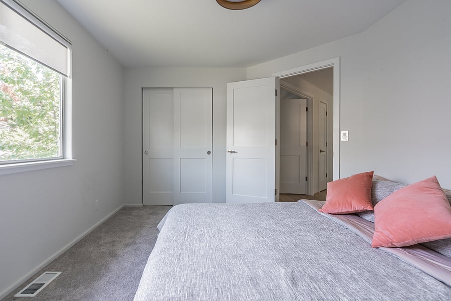 3rd bedroom with comfortable king size sofa bed