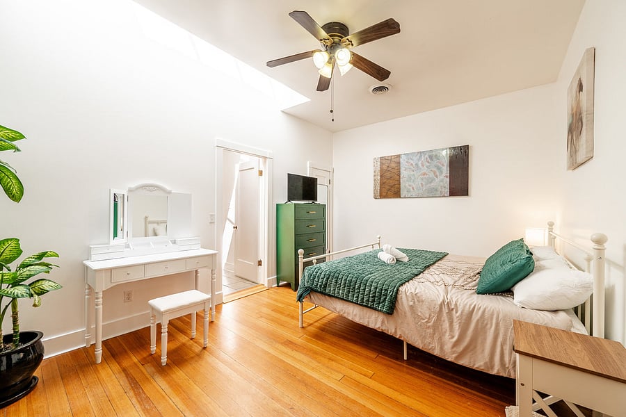 Furnished Finder property 876046_1 photo 2