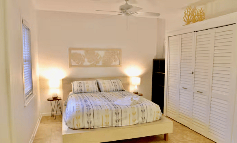 Bedroom 1 (King)