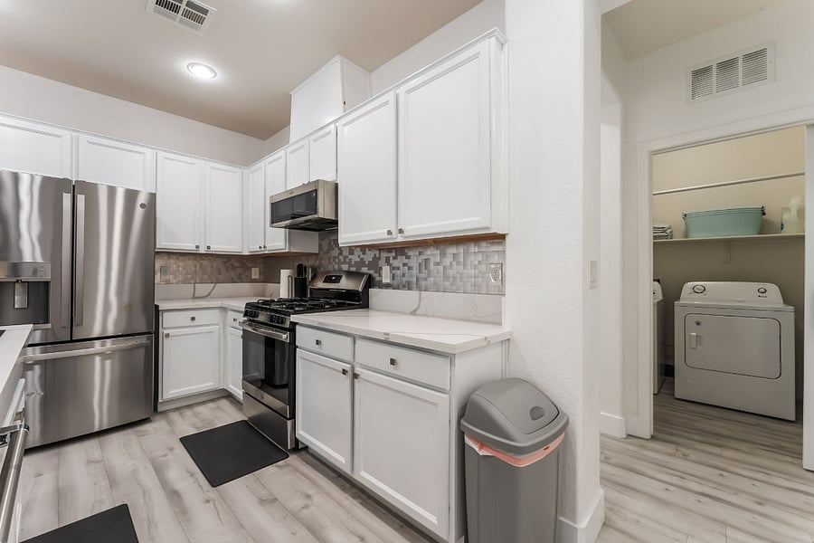 Furnished Finder property 876063_1 photo 16