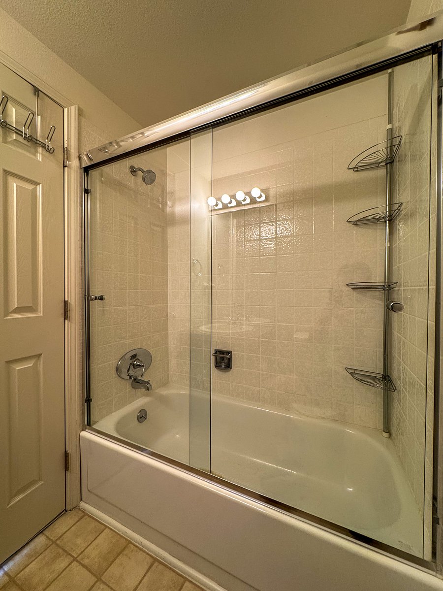 Furnished Finder property 876083_1 photo 45
