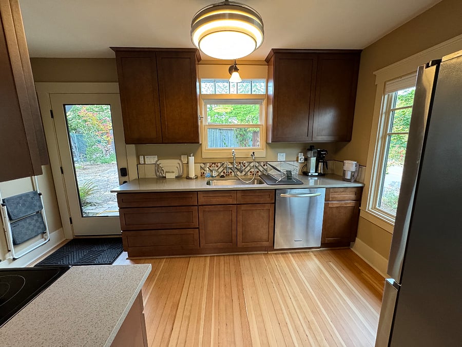 Furnished Finder property 876110_1 photo 16