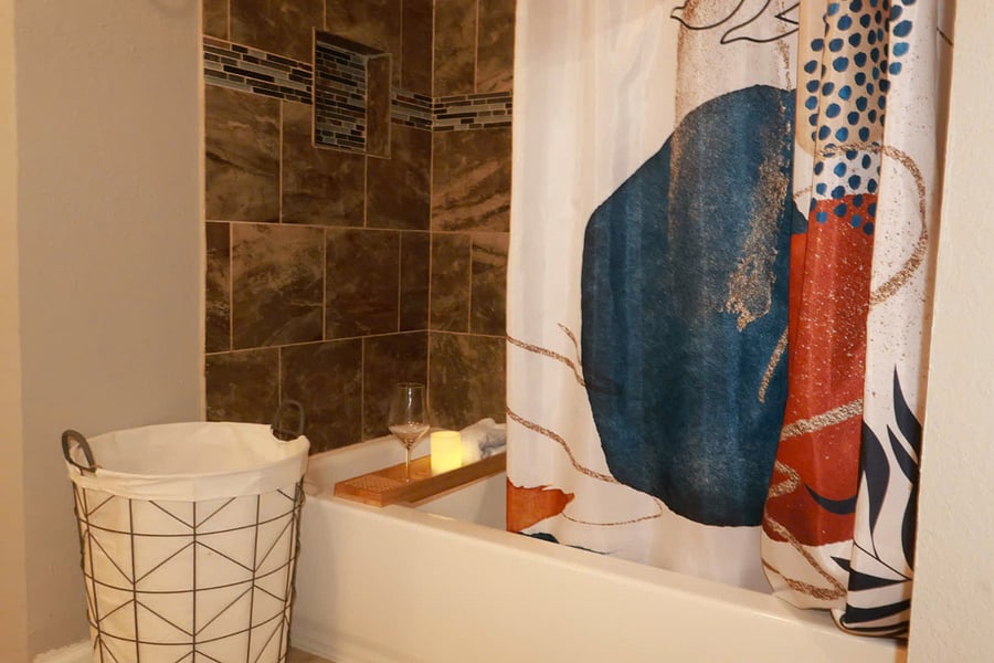 Master bedroom's bathroom