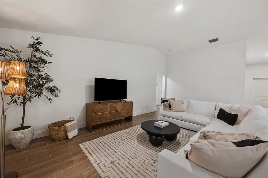 Furnished Finder property 876272_1 photo 5